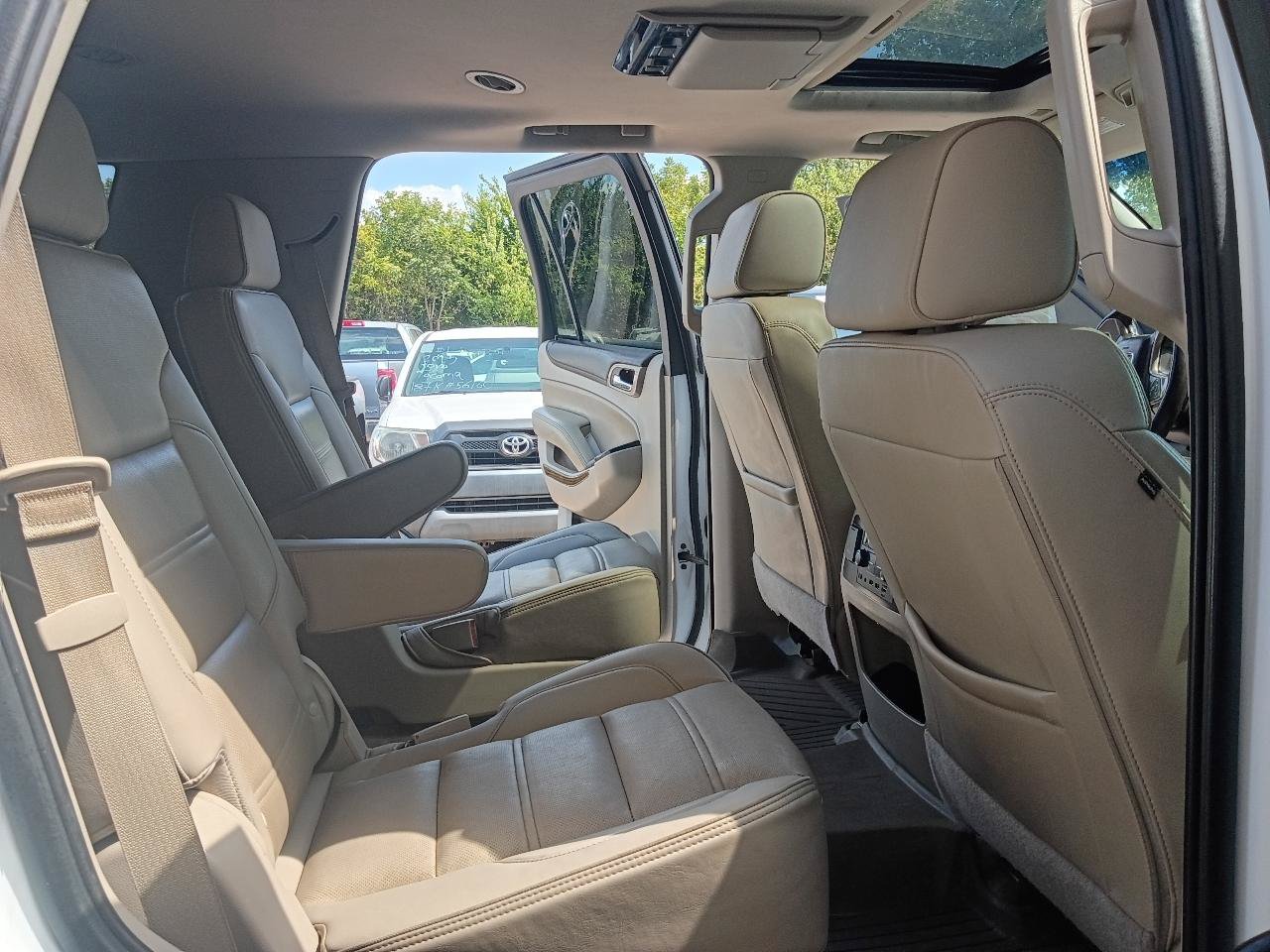 Used 2017 GMC Yukon Denali AWD/4WD image 25
