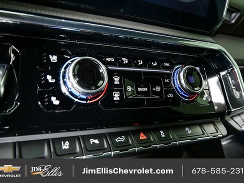 Used 2025 GMC Sierra 2500 Denali image 18