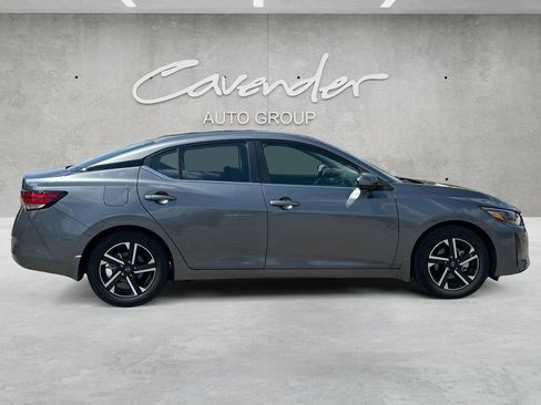 Used 2025 Nissan Sentra SV w/ All-Weather Package image 17