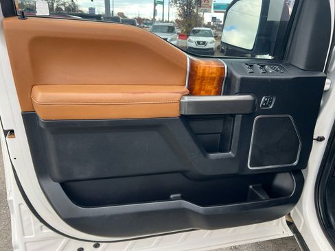 Used 2016 Ford F150 Limited w/ Trailer Tow Package image 11