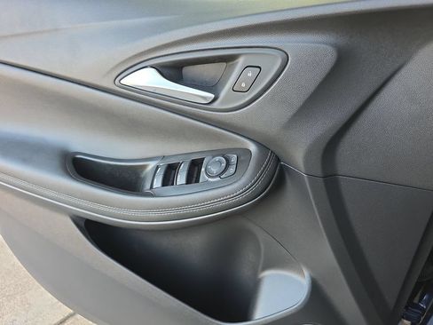 Used 2023 Buick Encore GX Preferred w/ Cold Weather Comfort Package FWD image 24