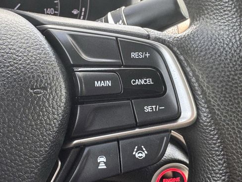 Used 2018 Honda Accord LX image 19