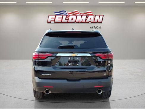Used 2023 Chevrolet Traverse LT FWD image 4