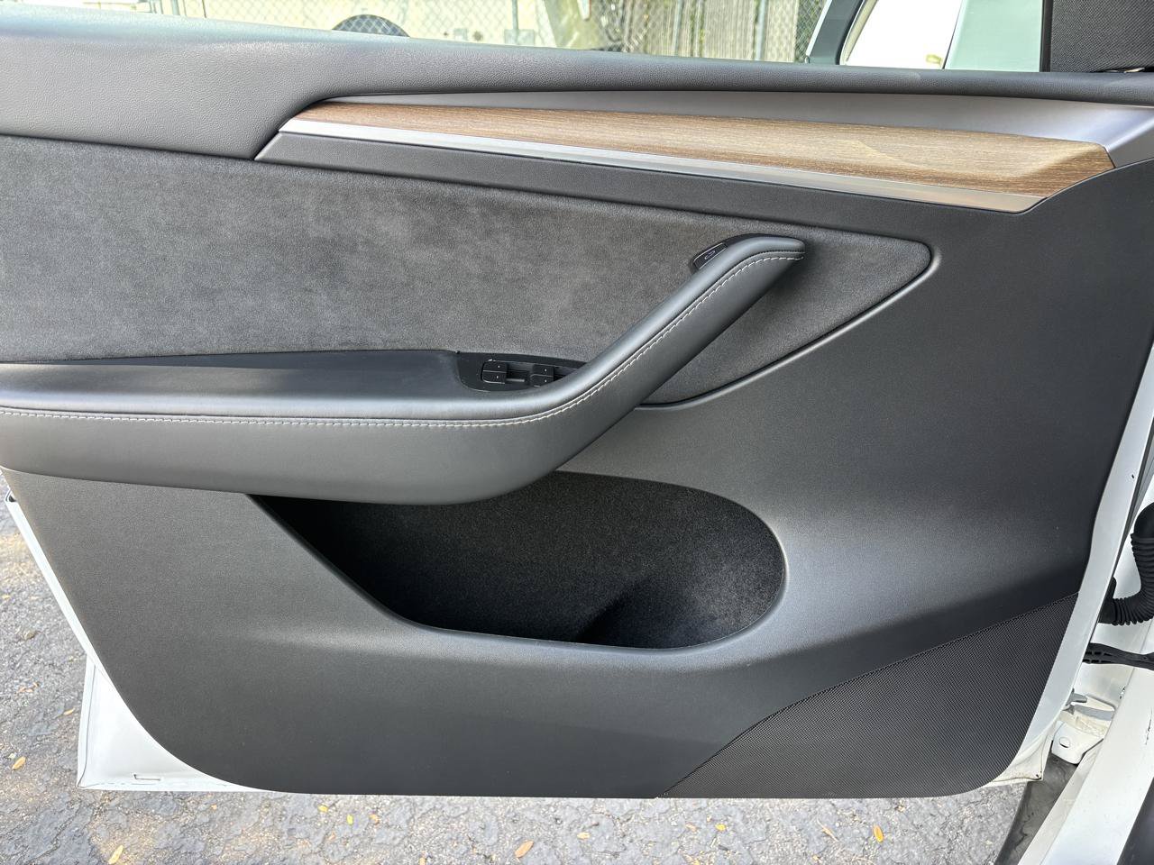 Used 2023 Tesla Model Y Long Range AWD/4WD image 12