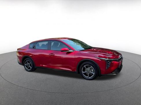Used 2025 Kia K4 FWD image 2