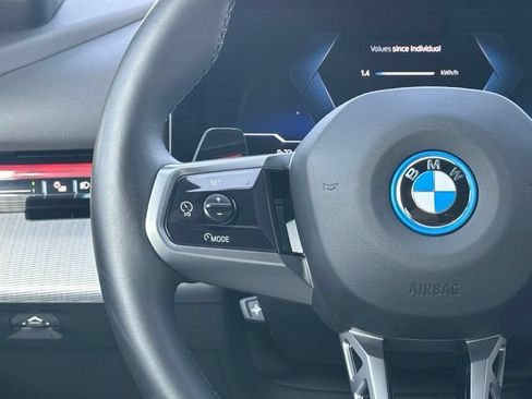 Certified 2026 BMW i5 eDrive40 w/ Executive Package AWD/4WD image 23