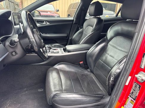 Used 2018 Kia Stinger GT2 RWD image 5