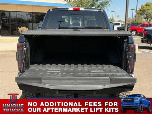 Used 2022 Ford F250 Lariat w/ Black Appearance Package AWD/4WD image 7