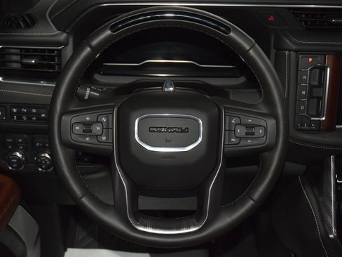 Used 2024 GMC Yukon Denali Ultimate AWD/4WD image 37