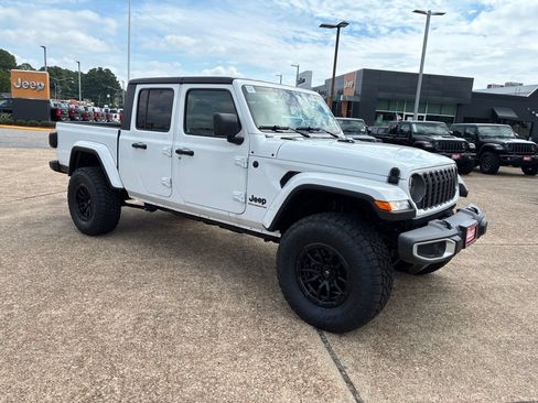 New 2026 Jeep Gladiator Sport AWD/4WD image 8