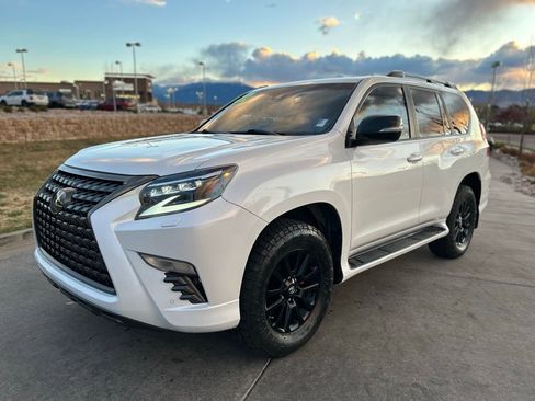 Used 2022 Lexus GX 460 w/ Black Line Special Edition image 3