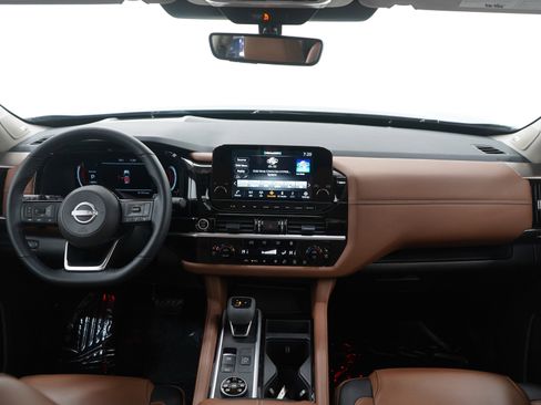 Used 2024 Nissan Pathfinder Platinum w/ Cargo Package image 14