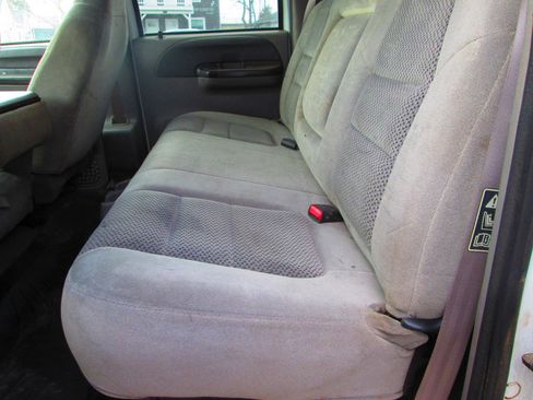 Used 2001 Ford F550 Crew Cab 176 WB XLT 4WD image 11