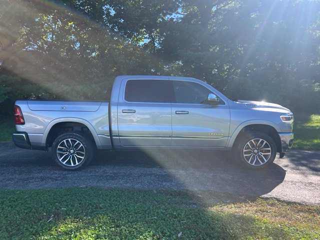 Used 2025 RAM 1500 Limited AWD/4WD image 2