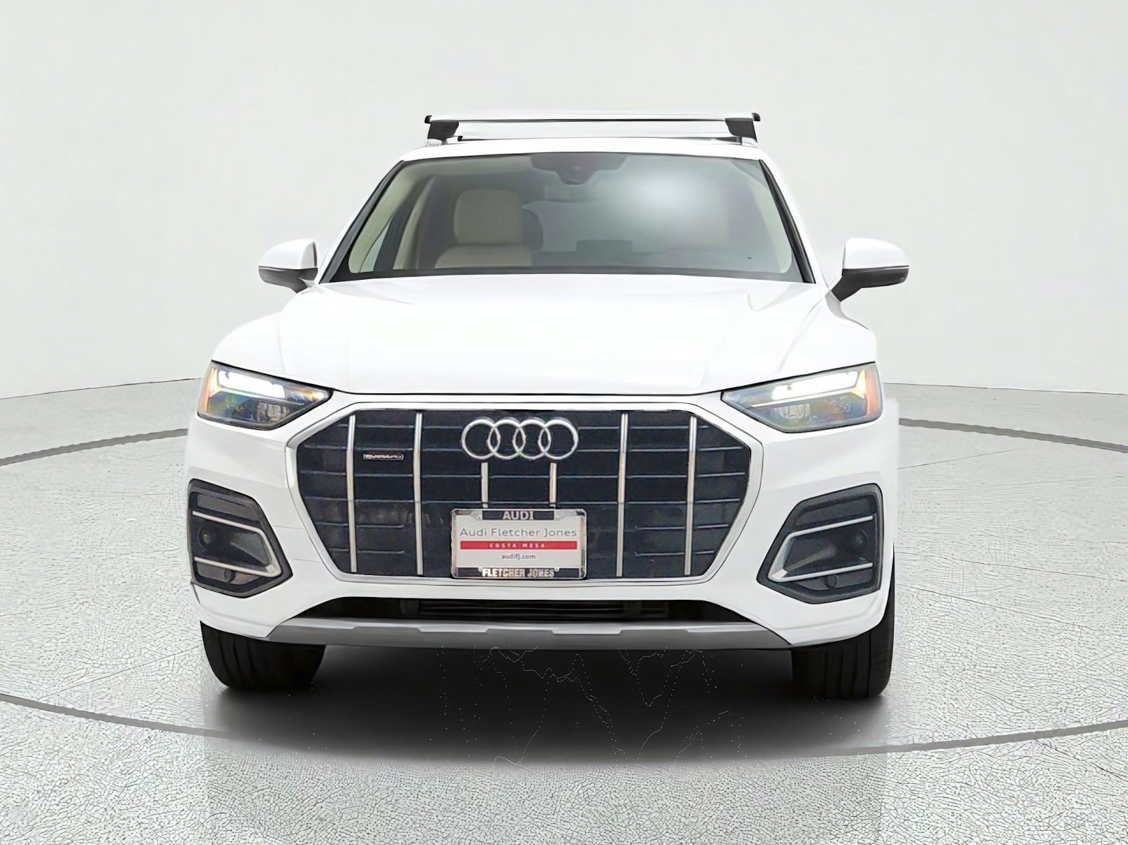 Used 2023 Audi Q5 2.0T Premium w/ Convenience Package AWD/4WD image 2