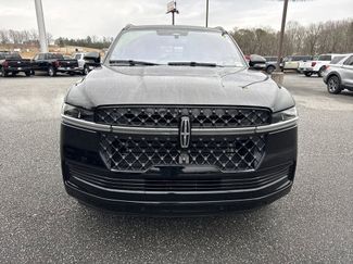 Used 2025 Lincoln Navigator L Reserve w/ Jet Appearance Package video 2