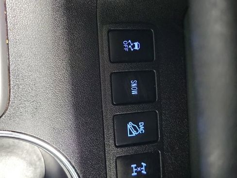 Used 2019 Toyota Highlander XLE image 41