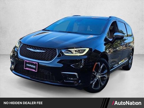 New 2026 Chrysler Pacifica Pinnacle FWD image 1