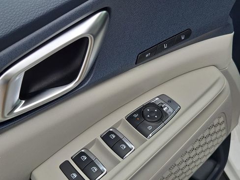 New 2026 Kia Carnival EX image 16