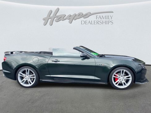 Used 2020 Chevrolet Camaro LT image 2