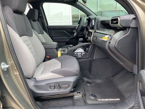 New 2026 Toyota Tacoma TRD Sport AWD/4WD image 17