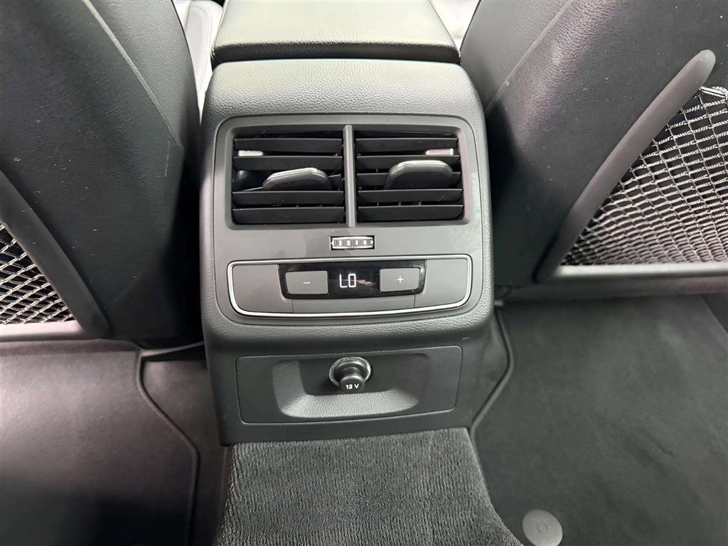 Used 2018 Audi A4 2.0T Ultra Premium Plus w/ Premium Plus Package FWD image 10