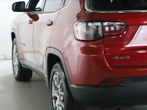 Used 2025 Jeep Compass Limited AWD/4WD image 40