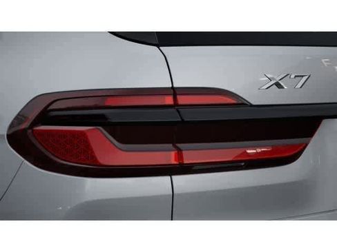 New 2026 BMW X7 xDrive40i w/ Executive Package AWD/4WD image 8