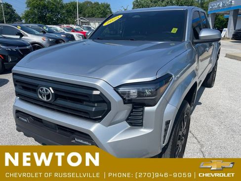 Used 2025 Toyota Tacoma SR5 RWD image 3