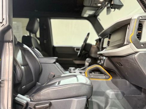 Used 2021 Ford Bronco Badlands image 44