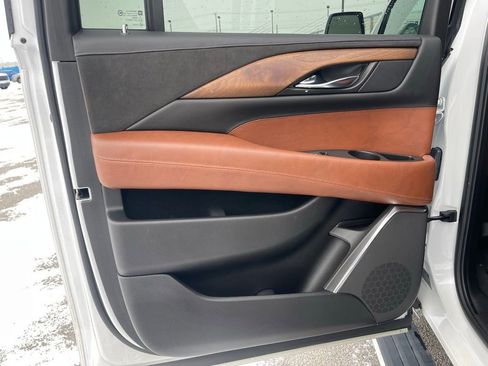 Used 2016 Cadillac Escalade ESV Premium image 20