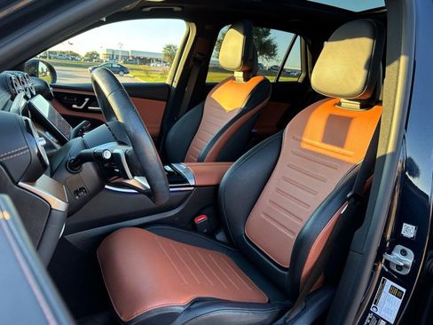 Used 2023 Mercedes-Benz GLC 300 4MATIC image 13