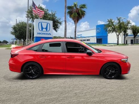 Used 2025 Honda Civic Sport image 4