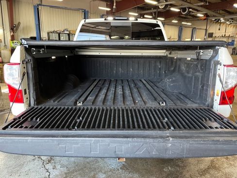 Used 2017 Nissan Titan Platinum Reserve AWD/4WD image 36