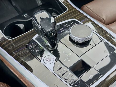 Used 2021 BMW X5 sDrive40i w/ Luxury Seating Package 2 image 17