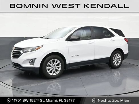 Used 2020 Chevrolet Equinox LS FWD image 1