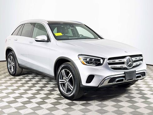 Used 2020 Mercedes-Benz GLC 300 4MATIC image 3