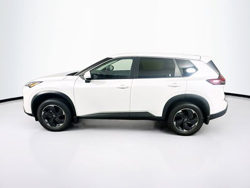Used 2024 Nissan Rogue SV AWD/4WD image 4