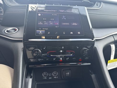 New 2025 Jeep Grand Cherokee Altitude image 25