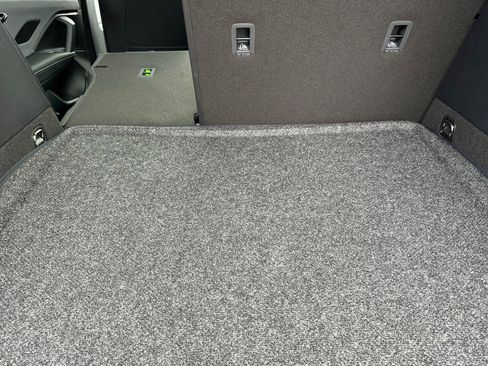 New 2026 Volkswagen Tiguan SE R-Line image 14