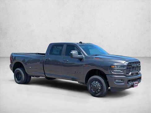 New 2026 RAM 3500 Big Horn AWD/4WD image 6