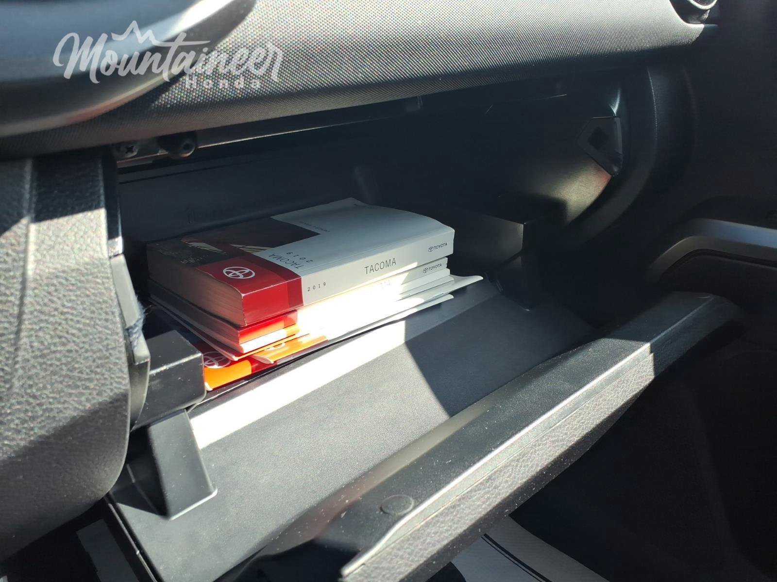 Used 2019 Toyota Tacoma TRD Sport AWD/4WD image 40