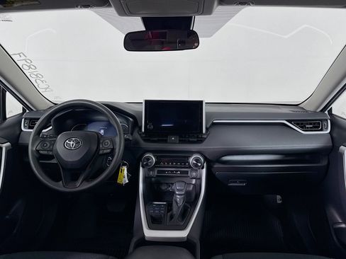 Certified 2023 Toyota RAV4 LE AWD/4WD image 21