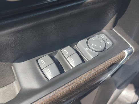 Used 2022 Chevrolet Silverado 1500 RST AWD/4WD image 22