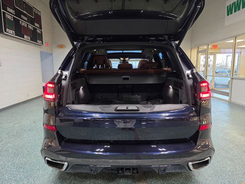 Used 2019 BMW X5 xDrive50i w/ M Sport Package image 24