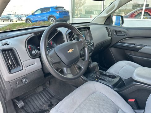 Used 2018 Chevrolet Colorado W/T image 16