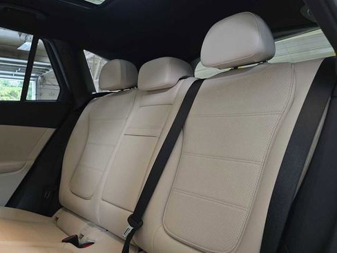 Certified 2025 Mercedes-Benz GLC 300 GLC 300 image 17
