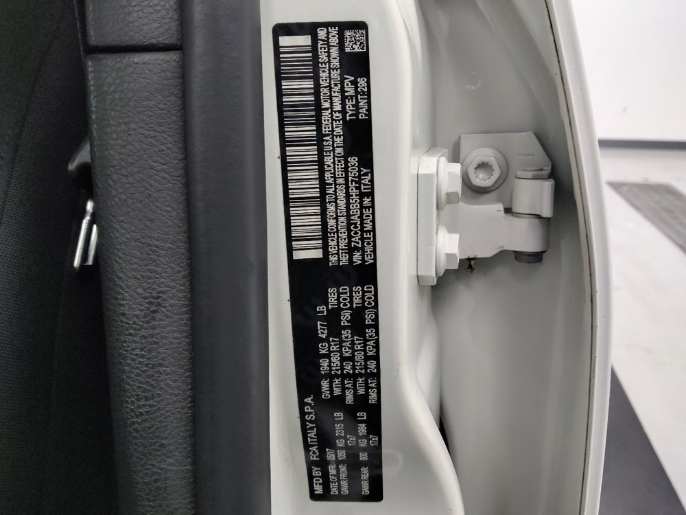 Used 2017 Jeep Renegade Latitude FWD image 33
