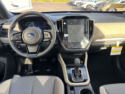 Used 2025 Subaru Forester Premium image 8