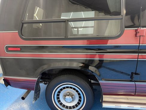 Used 1988 Ford E-150 and Econoline 150 RWD image 35